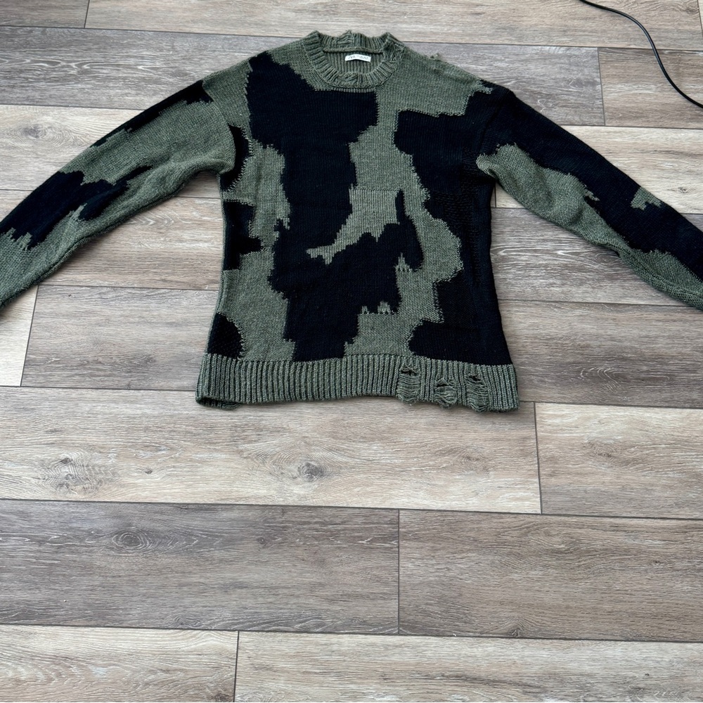 Zara Men's Green and Black Sweater